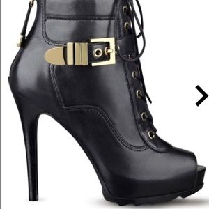Like New Guess Bieinda mid-calf peep toe booties